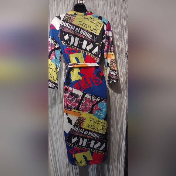 Making headlines dress size XL - Picture 14 of 14